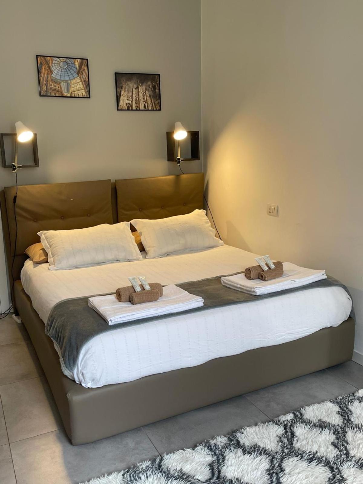 - Modern Flat *